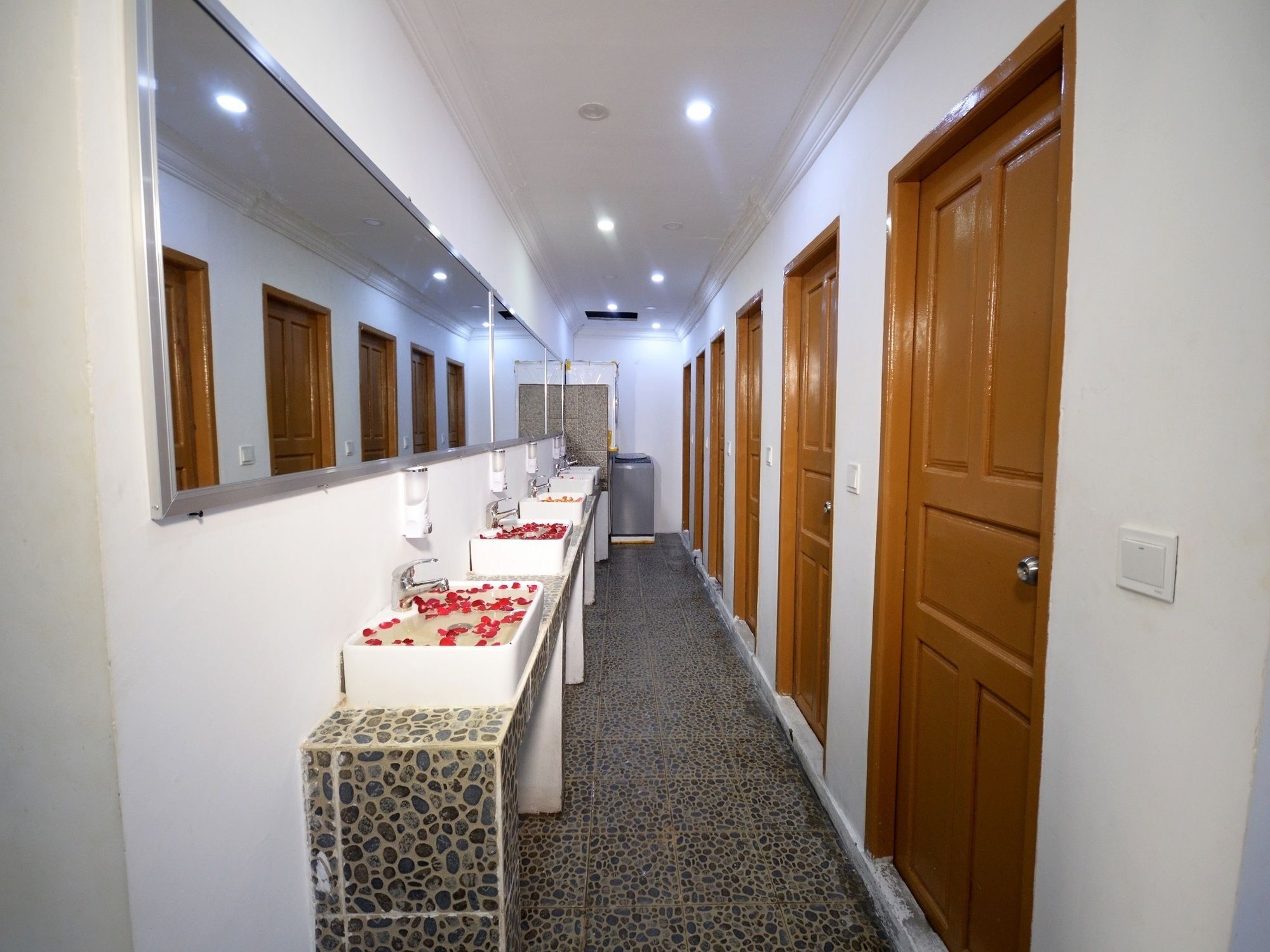 Abc Hostel (Adults Only) Nyaung Shwe Ngoại thất bức ảnh